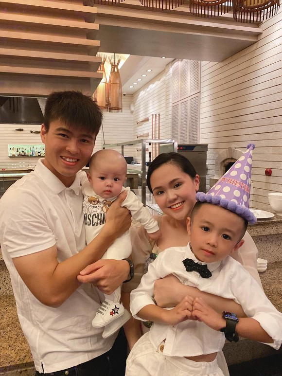 Duy Manh dang anh ben Quynh Anh va khang dinh tinh cam ben chat-Hinh-4