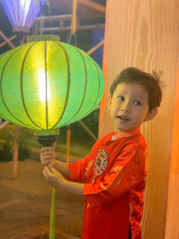 He lo chan dung 2 con rieng cua vo Quy Binh-Hinh-11