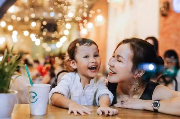 He lo chan dung 2 con rieng cua vo Quy Binh-Hinh-17