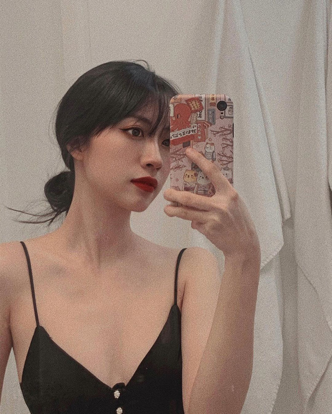 Phụ huynh cực phẩm, nhìn sang con gái nhan sắc hơn người - Hình 5 Phu huynh cuc pham, nhin sang con gai nhan sac hon nguoi-Hinh-5