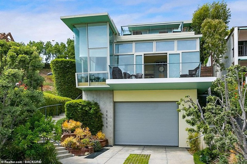 Căn biệt thự ven biển cực sang trọng của Kristen Stewart - Hình 2 Can biet thu ven bien cuc sang trong cua Kristen Stewart-Hinh-2