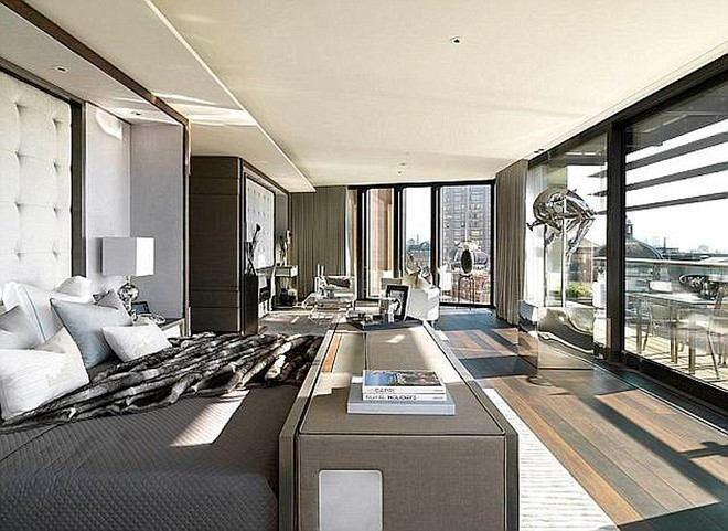 Những cư dân tại One Hyde Park có thể sử dụng các tiện ích cao cấp như hồ bơi, rạp chiếu phim, phòng tắm hơi, trung tâm thể dục, sân golf, hầm rượu, và dịch vụ dọn phòng. Ảnh: Daily Mail.