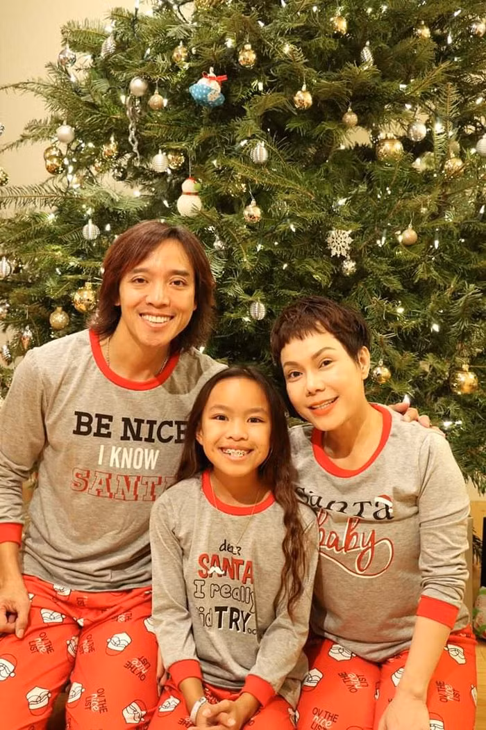 Ông xã Việt Hương khoe ảnh vui vẻ của vợ với con gái - Hình 9 Ong xa Viet Huong khoe anh vui ve cua vo voi con gai-Hinh-9