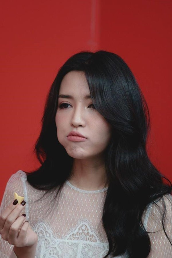 Nhan sắc thật của các mỹ nhân Việt qua camera thường - Hình 6 Nhan sac that cua cac my nhan Viet qua camera thuong-Hinh-6