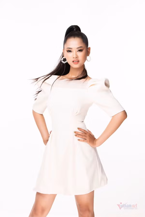 Tuoi tho khong cha, bi de biu cua co gai toc dai 1m thi HHVN 2020-Hinh-11