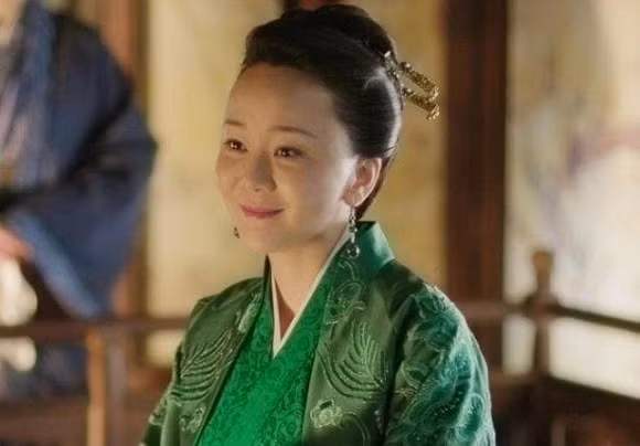 Sao nam Tan dong song ly biet bong tu bo su nghiep-Hinh-3