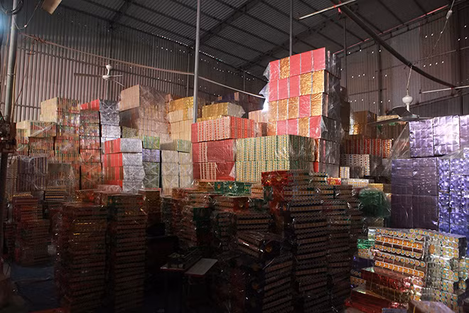 'Vàng thỏi' ế ẩm, chất đầy kho, cả làng sống trong lo lắng - Hình 3 'Vang thoi' e am, chat day kho, ca lang song trong lo lang-Hinh-3