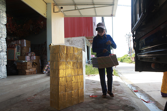 'Vang thoi' e am, chat day kho, ca lang song trong lo lang-Hinh-9