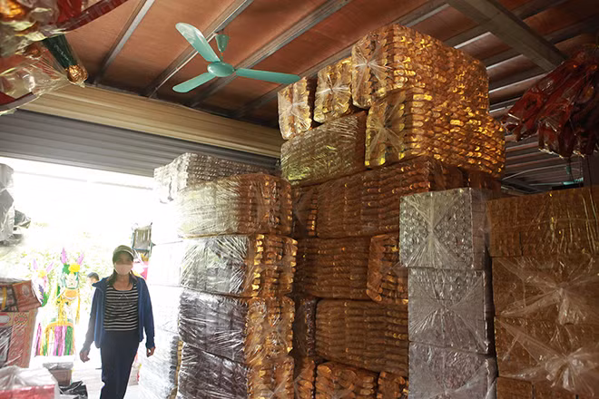 'Vàng thỏi' ế ẩm, chất đầy kho, cả làng sống trong lo lắng - Hình 8 'Vang thoi' e am, chat day kho, ca lang song trong lo lang-Hinh-8
