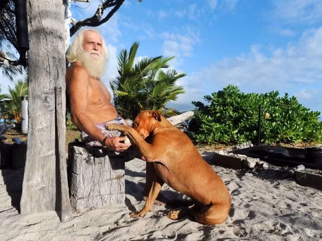 Dai gia lung lay mot thoi song canh ngheo kho tin