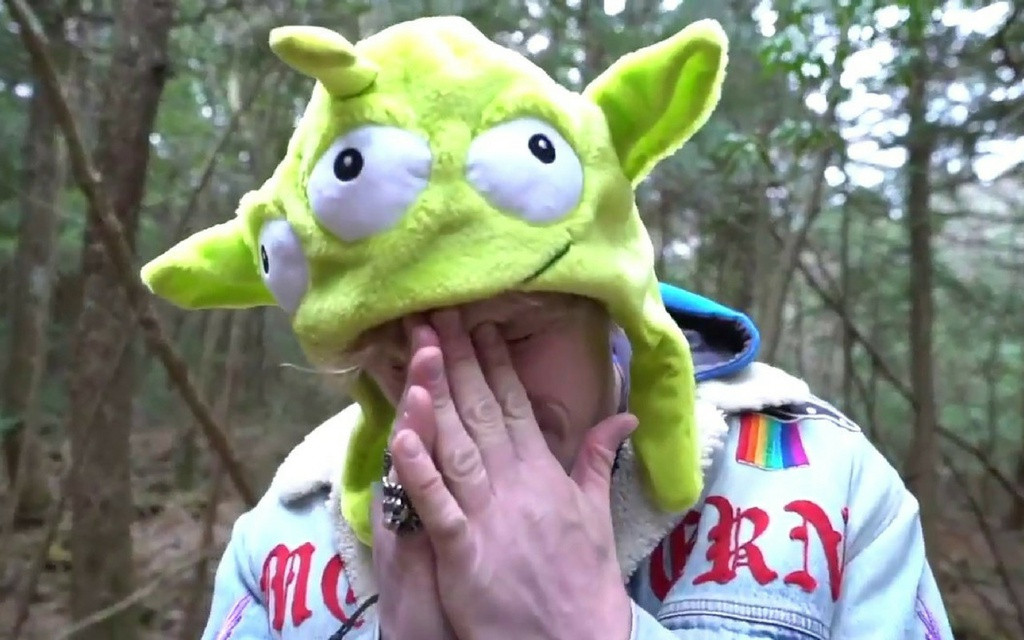 Nhung lan vlogger bi tay chay vi doi tu tai tieng, lam tro lo