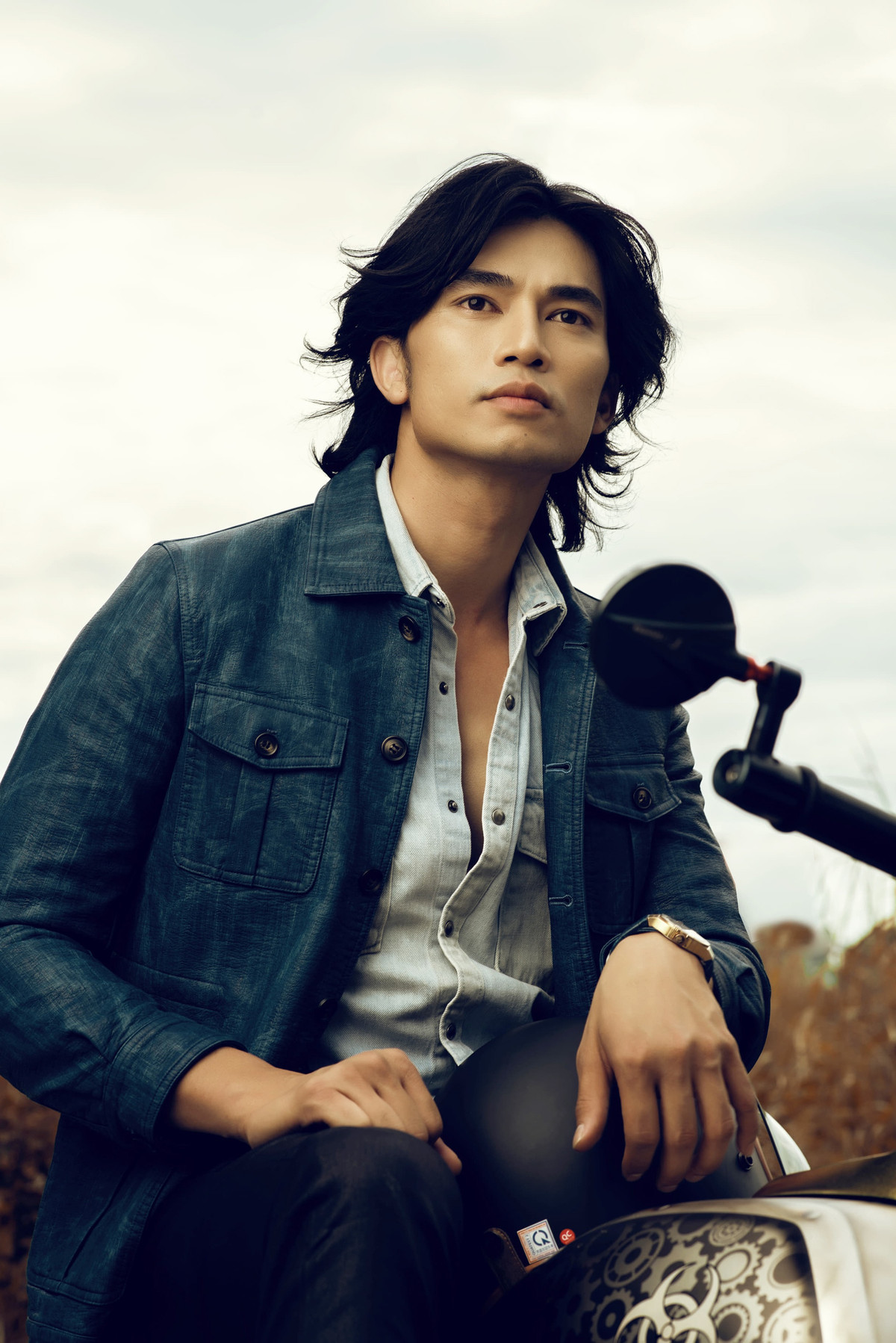 Nhận xét về điểm mạnh và điểm yếu của mình, Anh Huy bộc bạch: "Điểm mạnh của tôi có lẽ là chiều cao và đã được chú ý ở vòng casting. Tôi là người chịu khó lắng nghe, học hỏi và nghiêm túc khi làm việc. Điểm yếu là tôi hơi thẳng thắn, rõ ràng và nhạy cảm trong một số vấn đề. Đôi khi, tôi cũng sợ làm tổn thương người khác, có khi lại làm tổn thương chính mình".