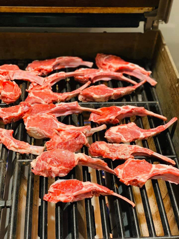 Hoa hau Nguyen Thi Huyen de lo anh con gai xinh xan-Hinh-3