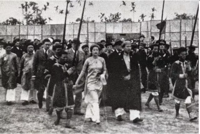 Bao Dai cuoi Nam Phuong Hoang hau do nguoi Phap sap dat?-Hinh-4