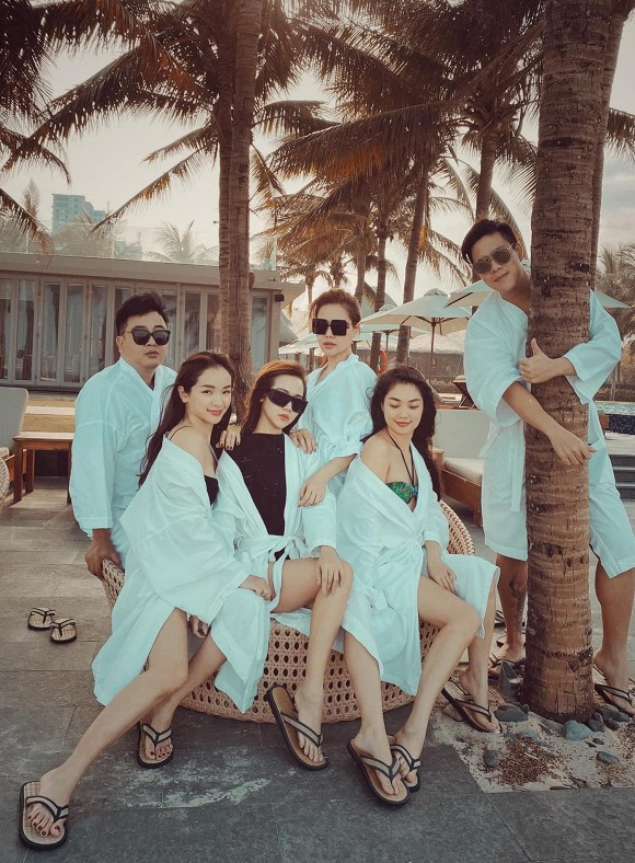 Lấy chồng đại gia, Phanh Lee được cưng chiều như bà hoàng và có cuộc sống rất sung túc.