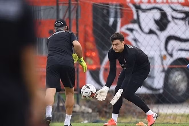 Dang Van Lam buon chan choi game, dan mang 'reo goi' ten Yen Xuan-Hinh-7