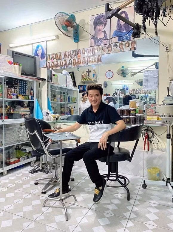 He lo qua khu ngheo kho cua Dam Vinh Hung 20 nam truoc-Hinh-4