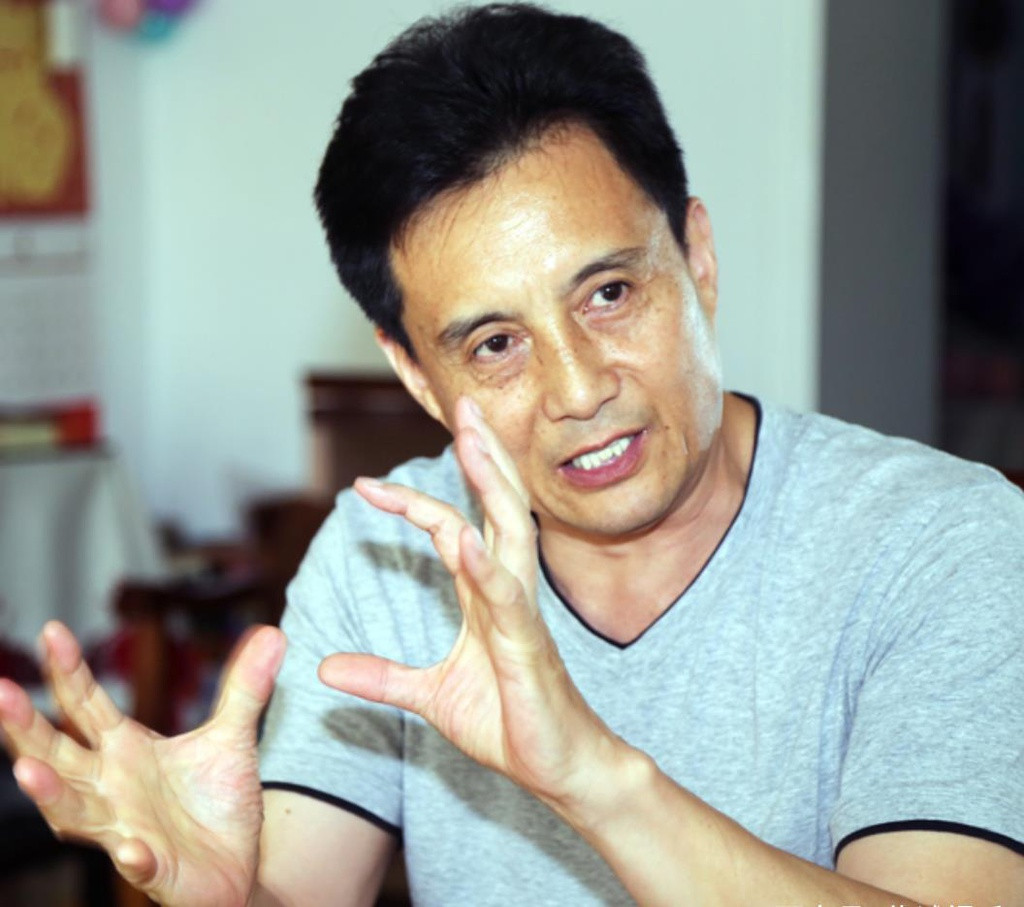 Sao 'Tay du ky 1986' - ba lan ket hon, 6 lan mat con-Hinh-6