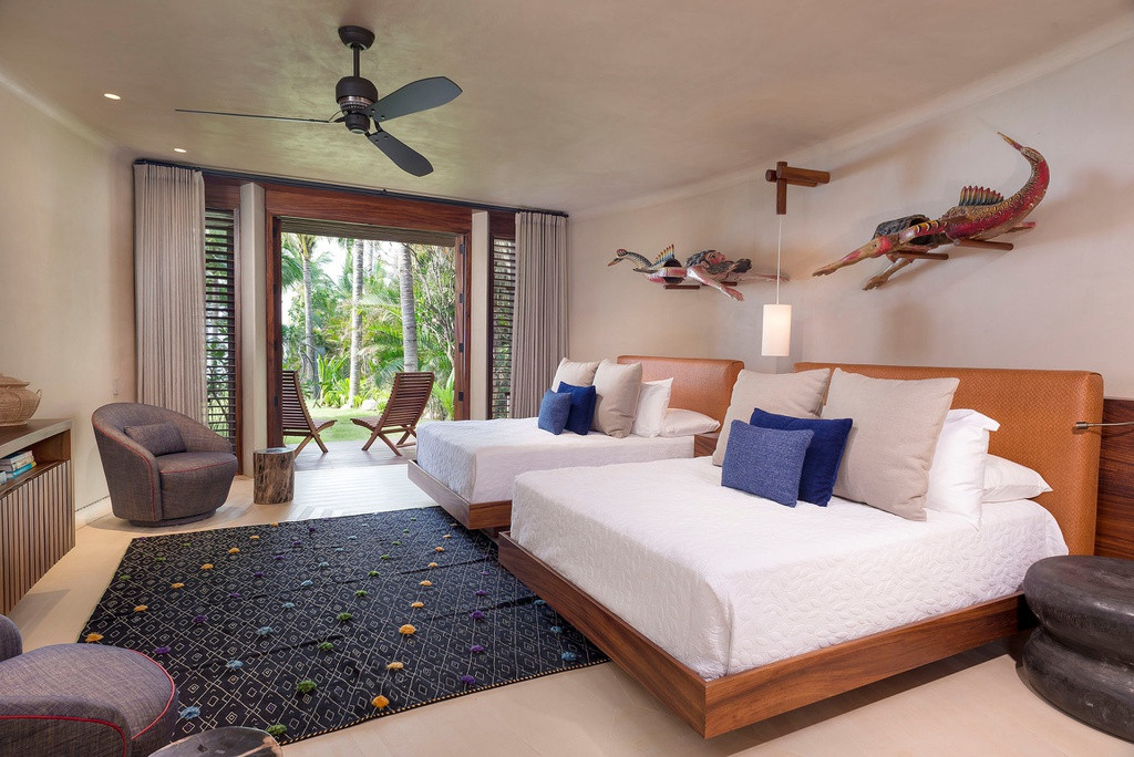 Khu nghỉ dưỡng này có 12 phòng ngủ, 12 phòng tắm riêng cùng đội ngũ đầu bếp, quản gia và nhân viên phục vụ 24/7. Ảnh: Splash New.