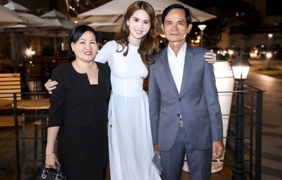 Goc khuat sau cuoc song hao nhoang cua Ngoc Trinh-Hinh-4