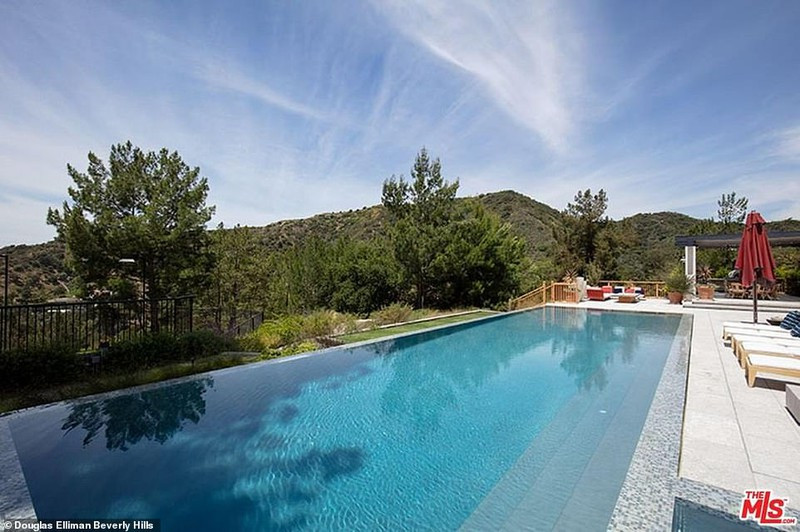 Biệt thự được xây vào những năm 80.