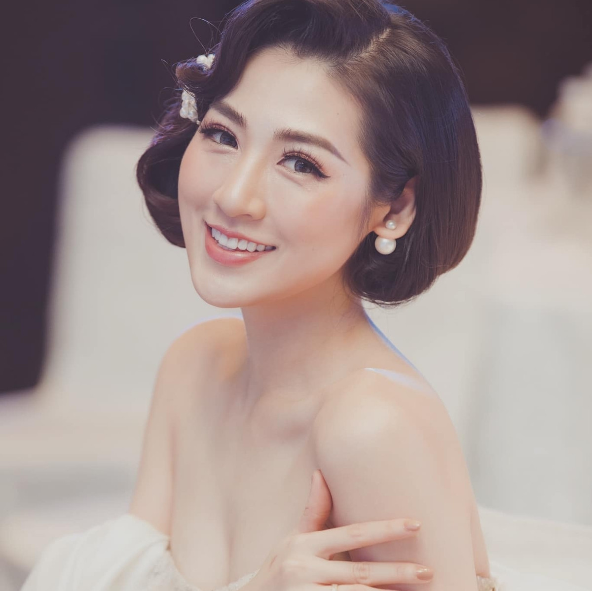 Mối quan hệ giữa á hậu Tú Anh và ông trùm hoa hậu ảnh 1