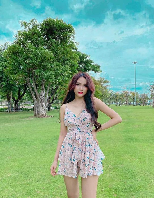 Jenny Yến, tên thật là Nguyễn Thị Phi Yến, sinh năm 1996 được biết tới là một nữ DJ có tiếng trong làng EDM Việt. Phi Yến cũng từng được biết đến với hình ảnh nữ cổ động viên xinh đẹp nổi bật trong trận chung kết SEA Games 30 giữa U22 Việt Nam và U22 Indonesia vào ngày 10/12/2019.