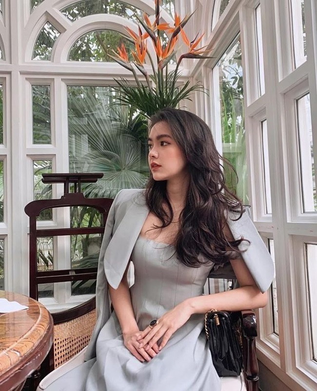 Từ thu nhập hàng tháng, Thiên Trang có thể tự mua chung cư trả góp cũng như chi trả học phí tại ngôi trường quy tụ không ít sinh viên tài năng. Dù có gia thế, Hồ Thiên Trang vẫn làm nhiều công việc khác nhau để tự lập cuộc sống sớm và khao khát tạo dựng được thương hiệu riêng trong lĩnh vực làm đẹp.