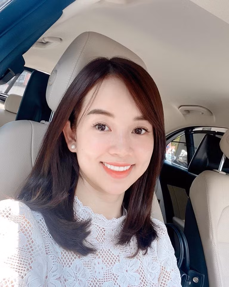 Nhan sac tuoi 30 cua Ly Kute khien hoi chi em ghen ti