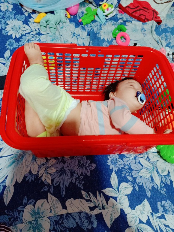 Hinh anh quay tung troi cua cac thien than nho duoc dan mang chia se-Hinh-12