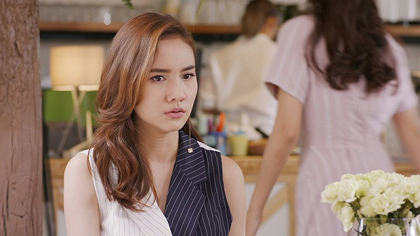 Sung so khi thay nguoi phu nu nay trong buoi phong van