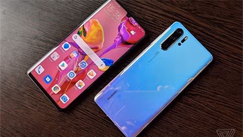 Loat smartphone giam gia soc chi sau 1 nam ra mat-Hinh-5