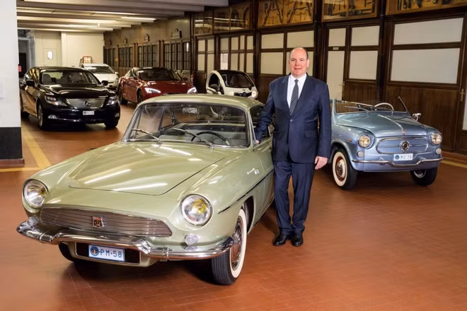 Ngoài biệt thự cao cấp và các chuyến nghỉ dưỡng xa hoa, Hoàng tử Albert II còn có bộ sưu tập xe hơi đắt giá. Ảnh: autoexpress.