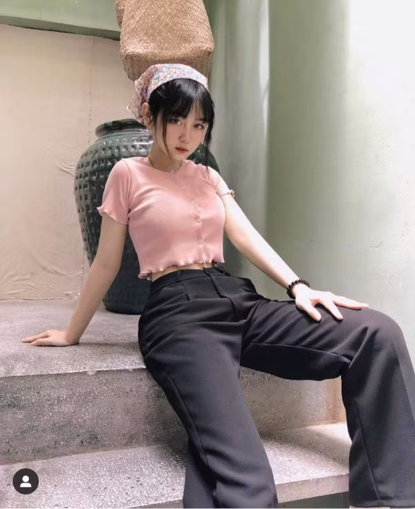 Nữ sinh cấp 3 mặc áo dài đẹp như nữ thần - Hình 8 Nu sinh cap 3 mac ao dai dep nhu nu than-Hinh-8