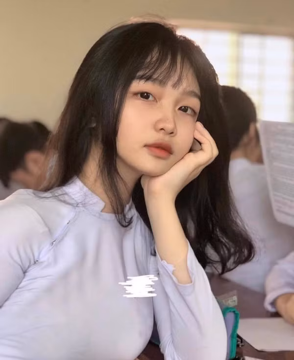 Nữ sinh cấp 3 mặc áo dài đẹp như nữ thần - Hình 2 Nu sinh cap 3 mac ao dai dep nhu nu than-Hinh-2