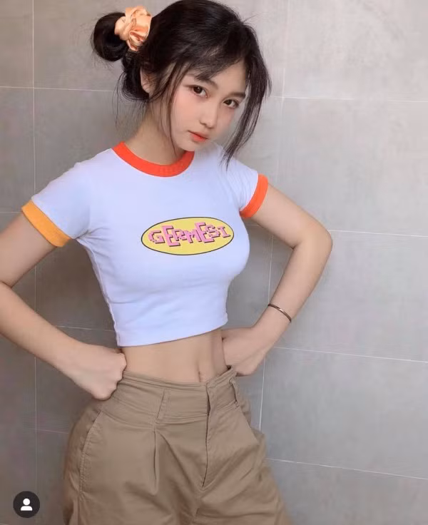 Nữ sinh cấp 3 mặc áo dài đẹp như nữ thần - Hình 10 Nu sinh cap 3 mac ao dai dep nhu nu than-Hinh-10