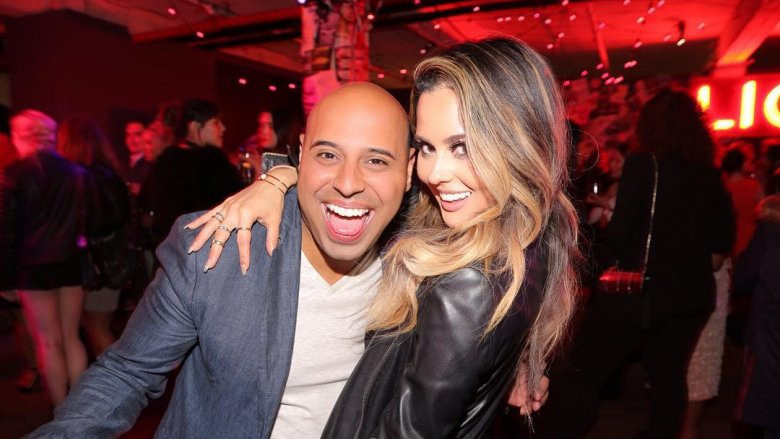 Dominique bày tỏ rất biết ơn và hạnh phúc khi chồng cô, Cesar Irias, luôn dành sự ủng hộ tuyệt đối cho sự nghiệp của mình. Ban đầu, một công ty truyền thông đã ký hợp đồng, mời cô tới Los Angeles để tập trung làm vlog. Song bà mẹ một con từ chối bởi vợ chồng cô mới mua một căn nhà, và việc rời đi ngay lúc ấy như một món đầu tư mạo hiểm và quá điên rồ. Chính chồng cô đã khuyến khích vợ chuyển từ Houston đến Los Angeles, bất chấp những rủi ro. May mắn, công việc của cô ngày càng phát triển, thành công.