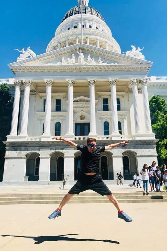 'Ong hoang nhac ngheo' Truong Vu den thoi… bung lua?-Hinh-5