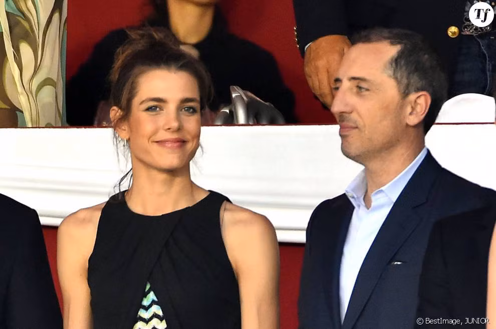 Về mặt tình cảm, công chúa Charlotte trải qua nhiều mối tình. Xinh đẹp, thông minh và thành đạt, cô được nhiều đàn ông theo đuổi. Năm 2011, Charlotte Casiraghi và danh hài Gad Elmaleh chính thức hẹn hò. Hai năm sau, con trai chung Raphael của hai người ra đời. Tháng 6/2015, cô và bạn trai chia tay.