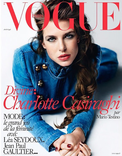 Với vẻ đẹp sắc sảo, cá tính khác với nét dịu dàng, đài các thường thấy của các công chúa hoàng gia, Charlotte sớm bén duyên với thời trang từ thời thiếu nữ. Cô trở thành gương mặt đại diện của nhiều nhãn hiệu thời trang cao cấp như Cartier, Montblanc, xuất hiện trên trang bìa của các tạp chí danh tiếng như Vogue.