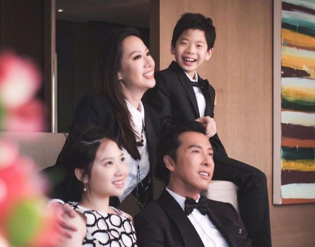 Ngoai hinh noi bat cua 2 con ngoi sao vo thuat Chan Tu Dan-Hinh-2