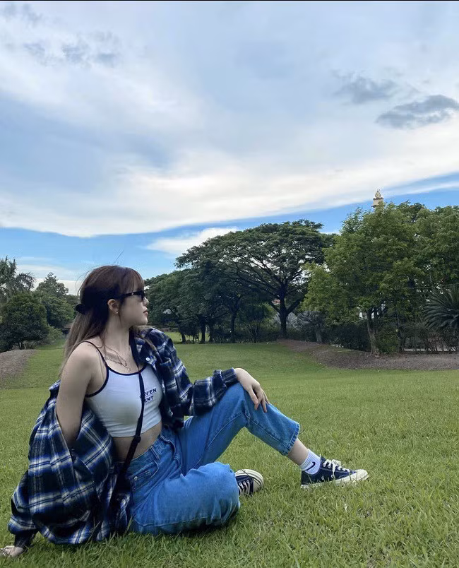 Ban gai Son Tung cuc goi cam du chang can ho bao-Hinh-7