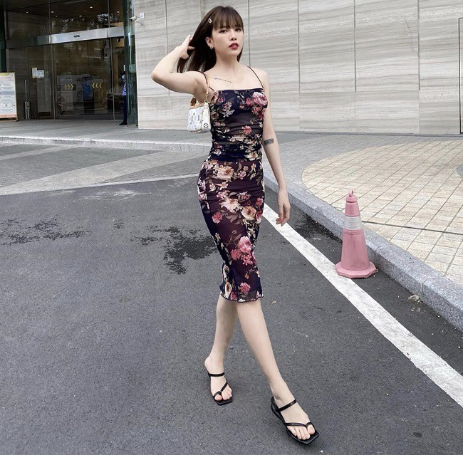 Ban gai Son Tung cuc goi cam du chang can ho bao-Hinh-3