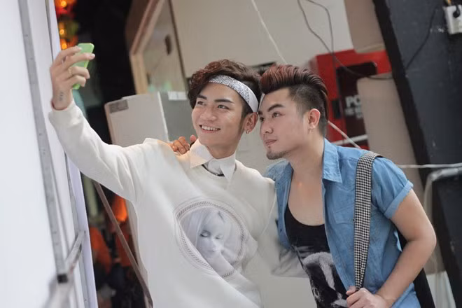 Chuyen tinh 7 nam cua BB Tran va nguoi yeu dong gioi-Hinh-4