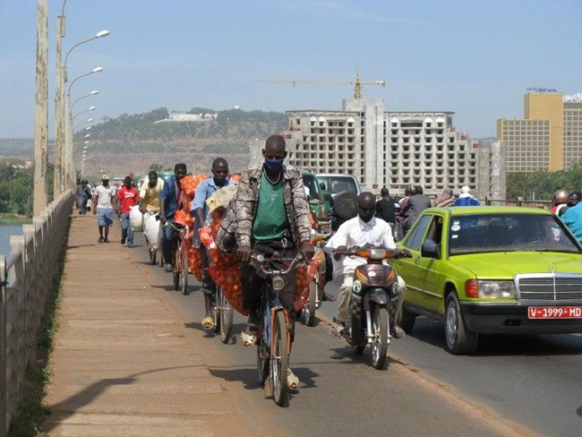 Noi vang nhieu den noi dan do ra song dai, co giau nhu tuong tuong?-Hinh-7