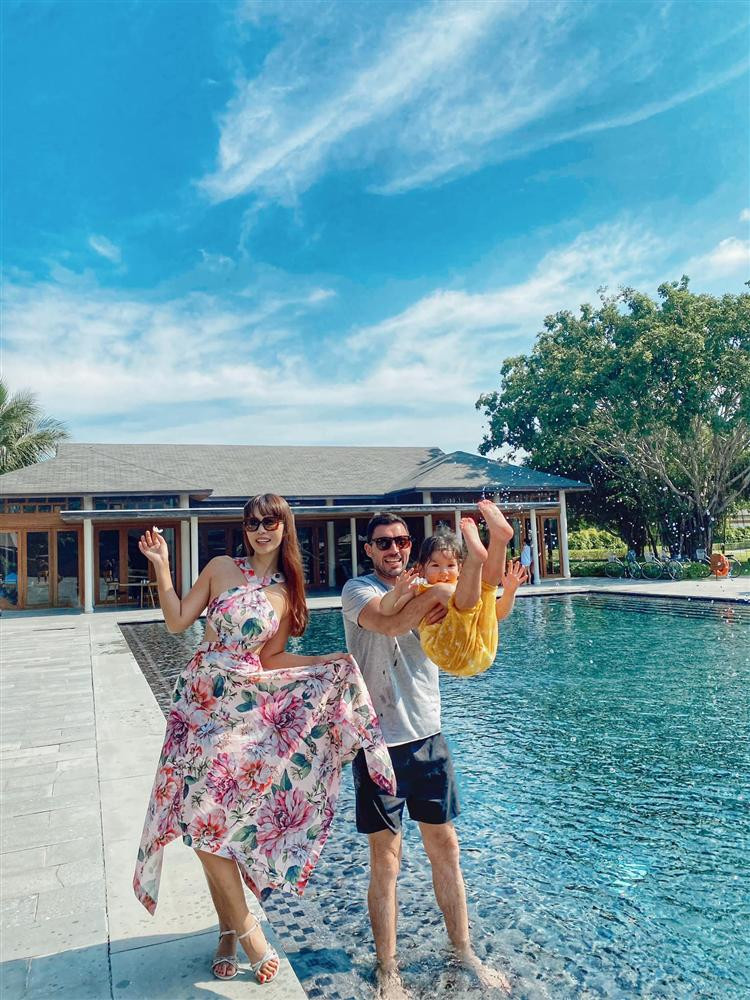 Cach hanh xu cua sieu mau Ha Anh moi khi bi dung cham-Hinh-5