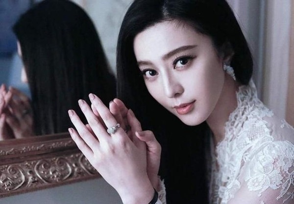 Pham Bang Bang duoc 'dai gia trung nien' cau hon, hua xay biet thu-Hinh-3