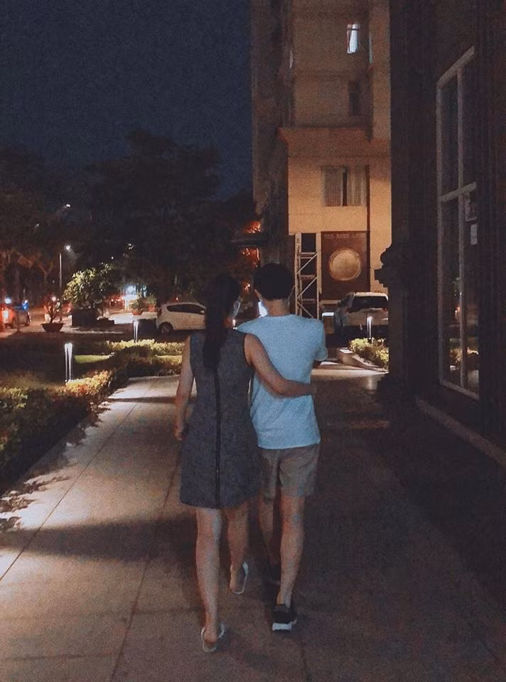 Dong Nhi mac quyen ru di do rac, vong eo va phong ngu gay chu y-Hinh-3