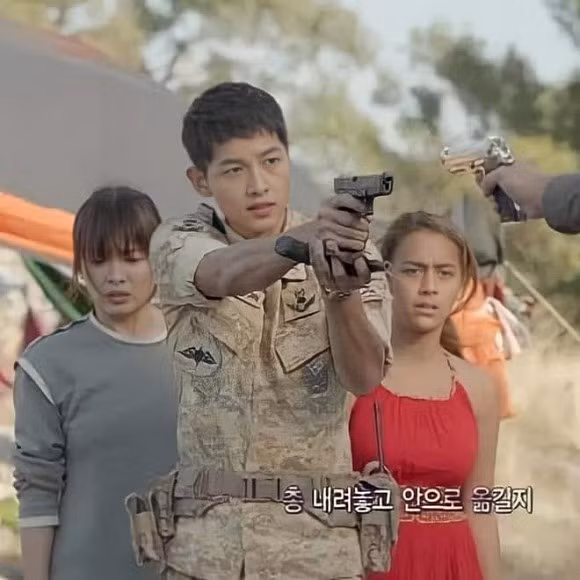 Sao nhi Tay tung dong Hau Due Mat Troi lot xac sau 4 nam