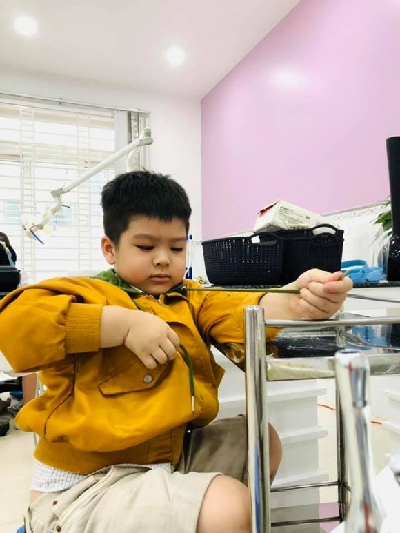 Nhat Kim Anh va chong cu sau gan 3 nam ly hon-Hinh-8